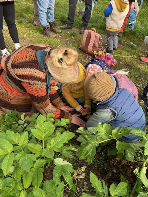 Kräuterspaziergang für Kinder und Familien